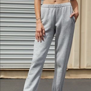 Brandy Melville Rosa Sweatpants
